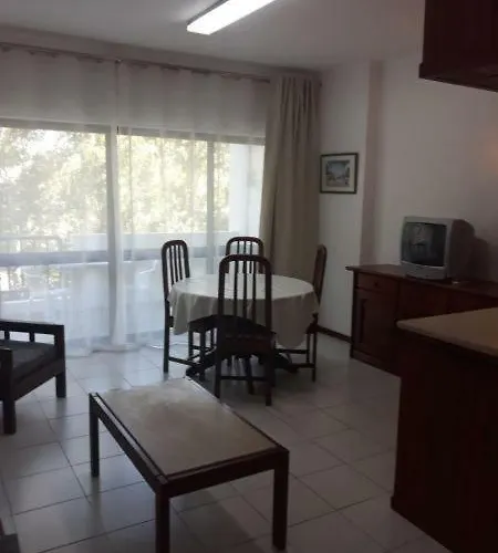 Apartamento Torre Da Rocha 201 *